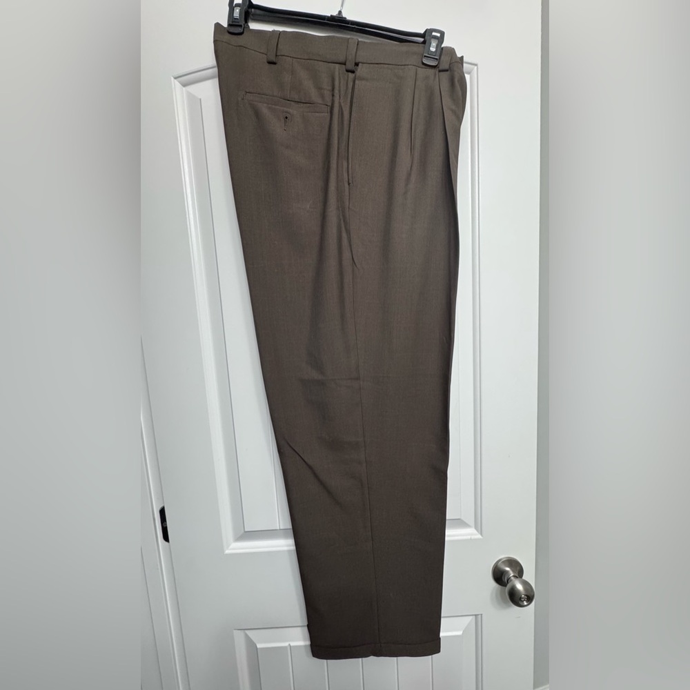 Haggar Men's Classic Brown Dress Pants